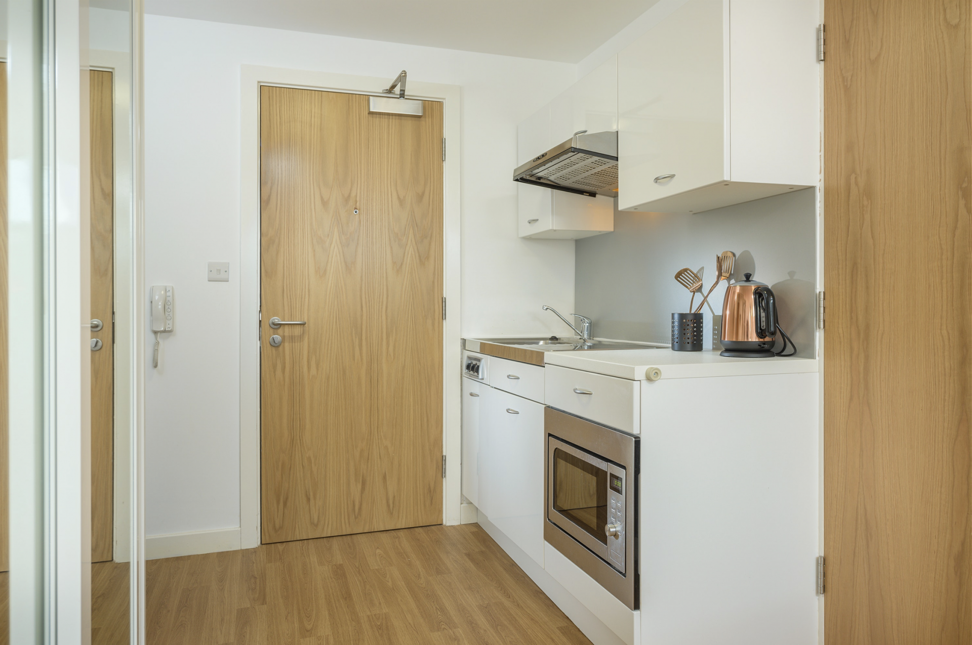 Luxury Accommodation for Students in Newcastle | Studio Apartment | Bronze Studio, Pitt Street, Newcastle